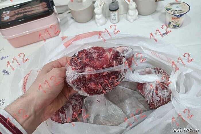 Уралец откусил кусочек микрочипа, оставленного фермером в мясе говядины (ФОТО)