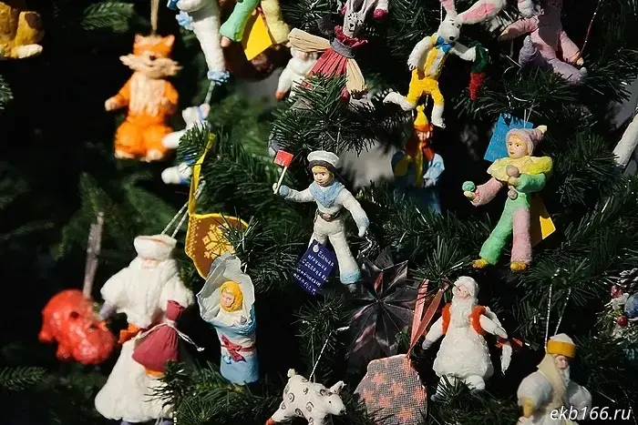 «Накопилось две недели разницы». В России сегодня отмечают «старый» Новый год.