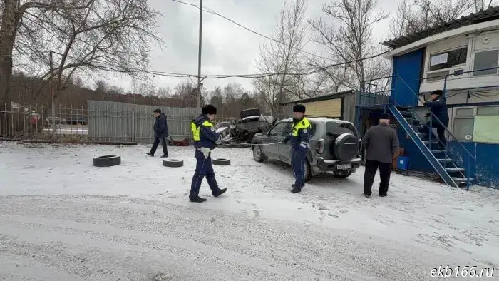 A 25-year-old driver was killed on the bypass road in Yekaterinburg.