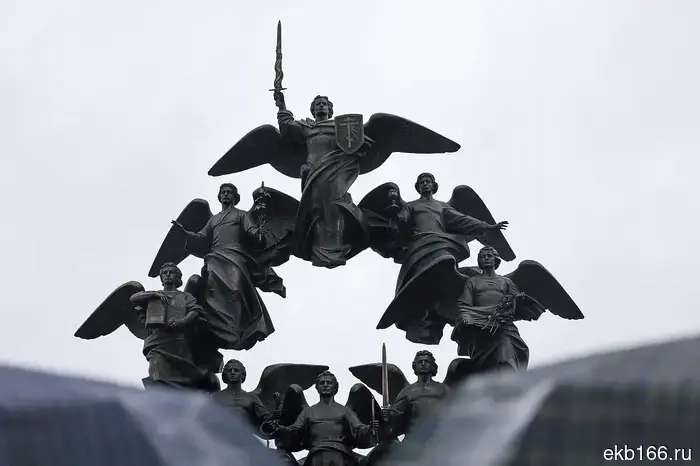 В Екатеринбурге в День города торжественно открыли монумент «Собор Архистратига Михаила».