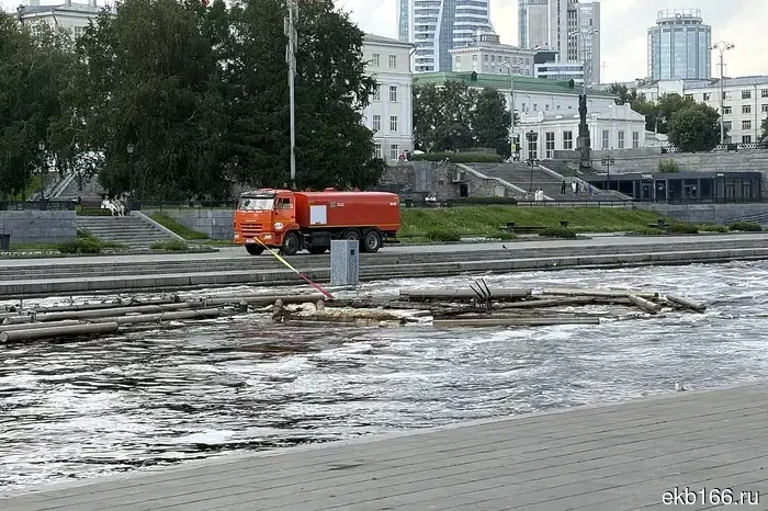 The mayor of Orel announced the actual date when residents of Yekaterinburg will have hot water returned to their homes.