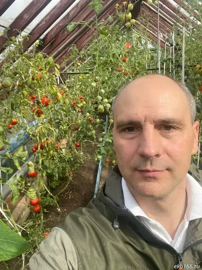 Governor Denis Pasler shared how he helped his mother in the garden — photo