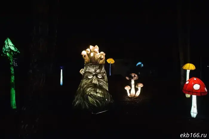 The "Kingdom of Magical Lights" festival opened in Mayakovsky Park. Photo report.