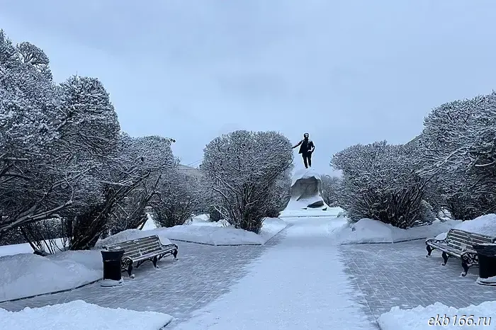 The meteorologist reported whether the winter in Sverdlovsk Oblast will indeed be abnormally cold.