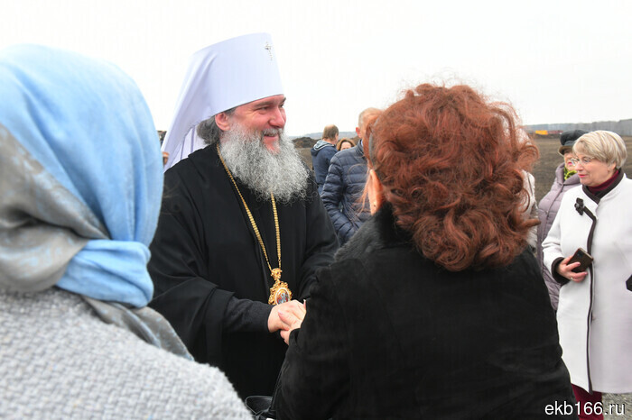 A monument to Saint Nicholas the Wonderworker was ceremoniously unveiled near the village of Chudovo (PHOTO)