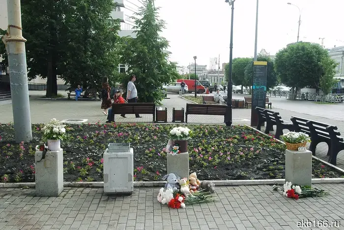 Автобусные компании Екатеринбурга запустили сбор средств для помощи пострадавшим в аварии 8 марта.