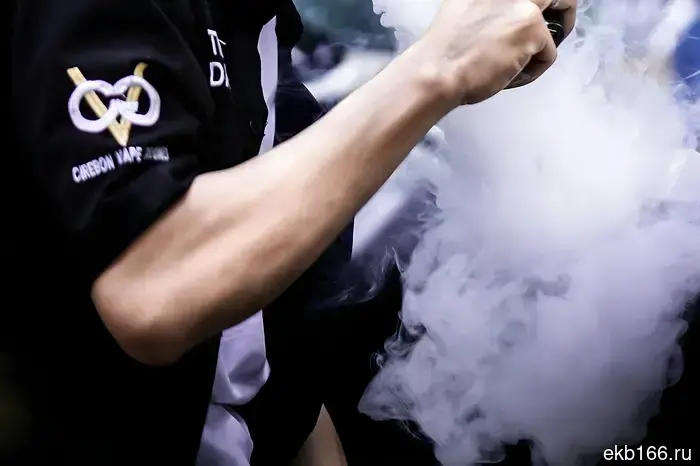 Продавца из Свердлова подвергли штрафу в 100 тысяч рублей за продажу вейпа.