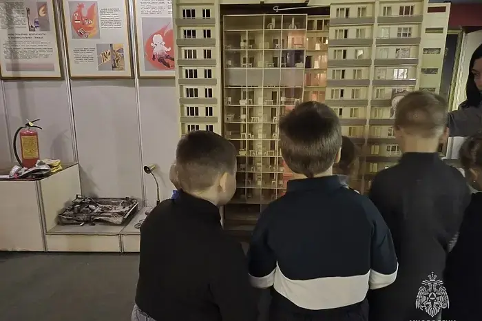 Ребенок, которого извлекли без сознания из пылающей квартиры на Ботанике, скончался.