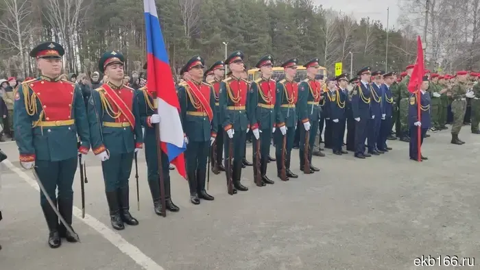 Командование ЦВО отметило парадом 101-летнего ветерана, который пошел на фронт в 17 лет. ФОТОРЕПОРТАЖ