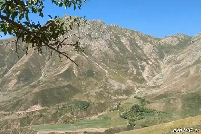 Sverdlovsk residents may travel to Tajikistan on trade-union vouchers.