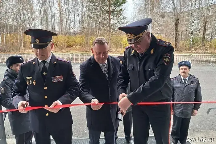 The head of the Sverdlovsk police opened a new police station in Nizhny Tagil — photo