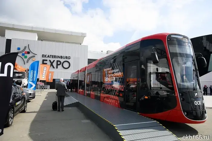 In Yekaterinburg, new trams continue to break down.