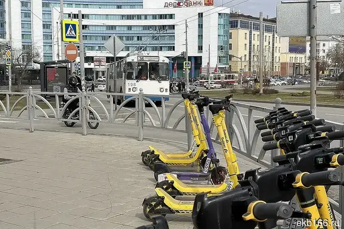 В центре Екатеринбурга 9 мая будет запрещено движение для самокатчиков.