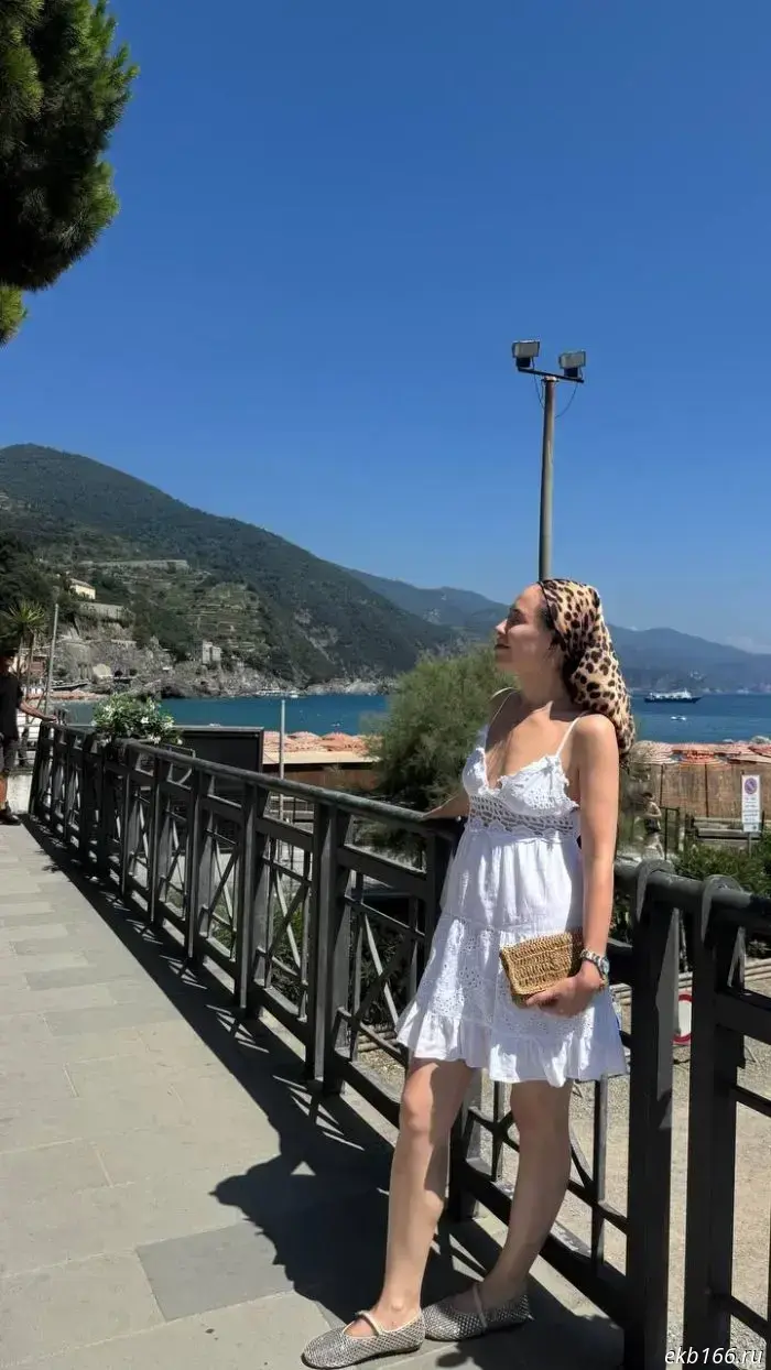 "There are more people on the beach than in Sochi": the actress from "Ural Pelmeni" criticized vacation in Italy