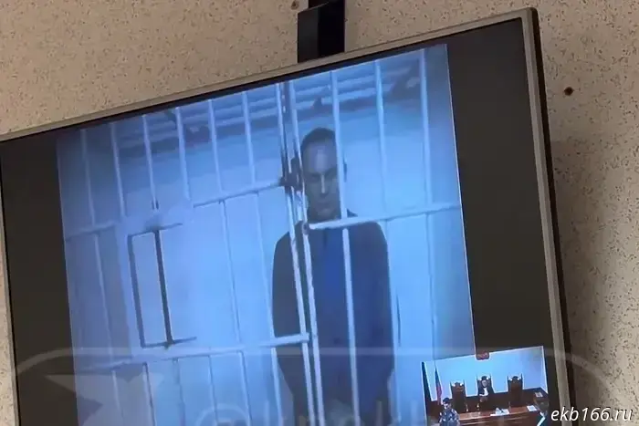 Следователи не смогли отыскать адвоката, представляющего интересы Олега Чемезова, перед судом.