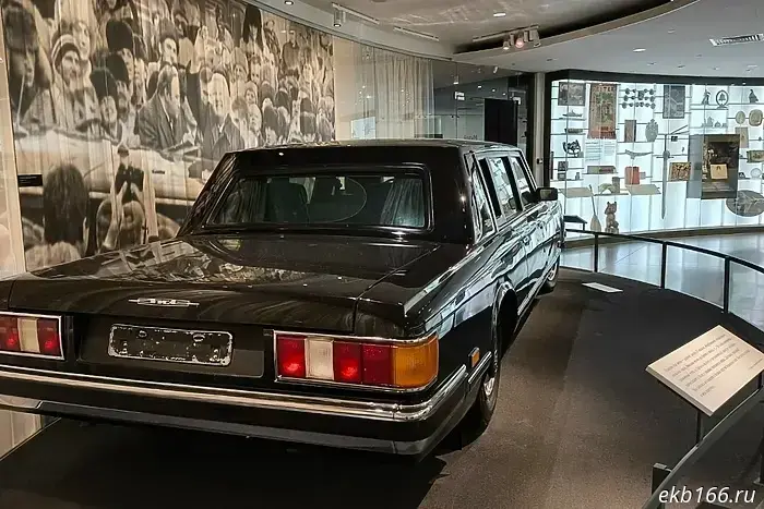 At the Yeltsin Center’s anniversary, Artem Zhoga read out a congratulatory message from Vladimir Putin.