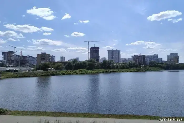 The authorities of Yekaterinburg presented the project of the Iset and Olkhovka embankments, which won the vote.