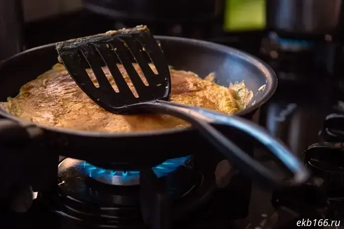 A woman from Sverdlovsk killed her husband with a frying pan.