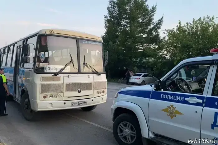 The bus hit a man at the bus stop in Sukho Log.