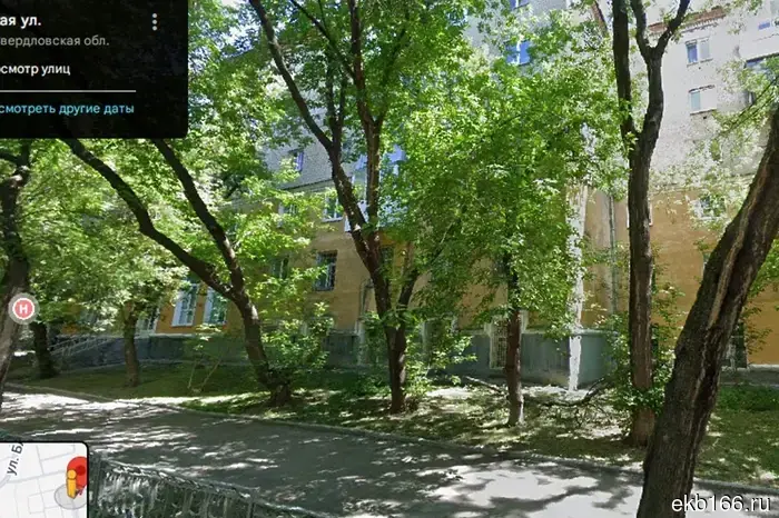 В Екатеринбурге был установлен памятник полководцу Суворову, но он находится на придомовой территории и не в полном объеме.