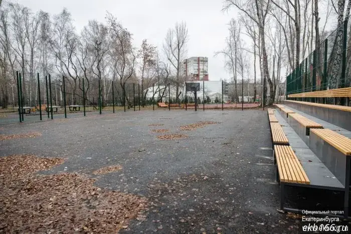 Мэру Екатеринбурга продемонстрировали процесс благоустройства парка, за который отдали голоса жители.