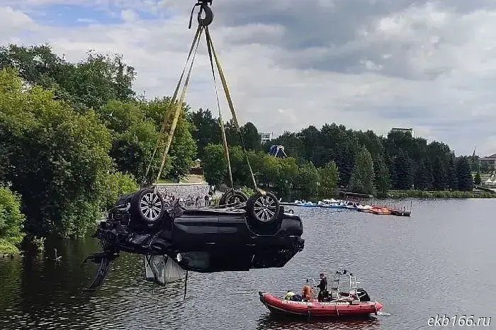 Уголовное дело о смерти молодых людей, утонувших в Lexus в Нижнем Тагиле, закрыто.