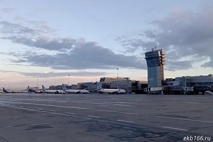 A Yekaterinburg–Antalya plane made an emergency landing in Kazakhstan.