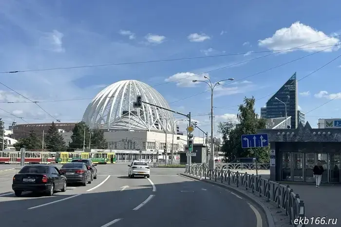 Ten bus and trolleybus routes were changed in Yekaterinburg.
