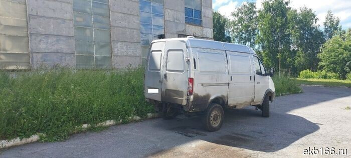 На Урале машинист РЖД осуществлял продажу водителям топлива, которое сливалось с тепловоза (ФОТО)