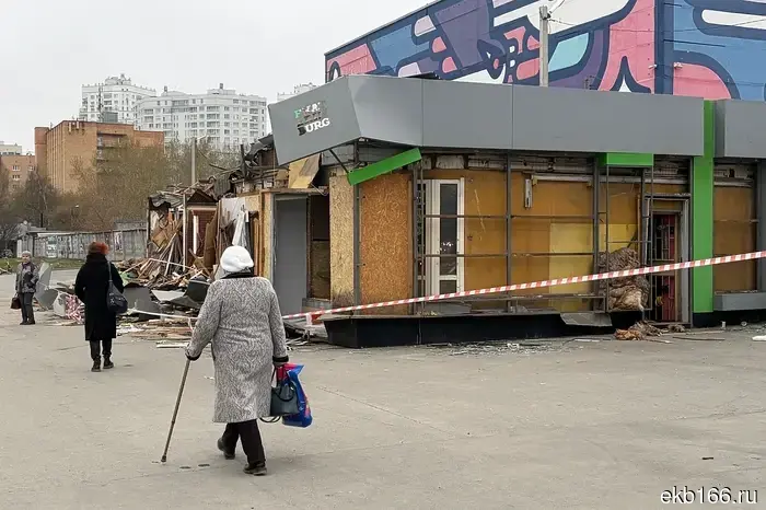 37 million rubles have been allocated for the maintenance of glass bus stops in Yekaterinburg.