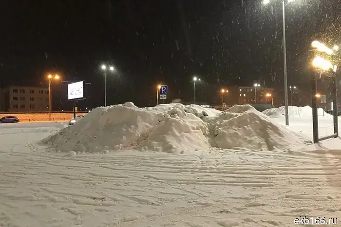 В Екатеринбурге планируют возвести новый снежный полигон.