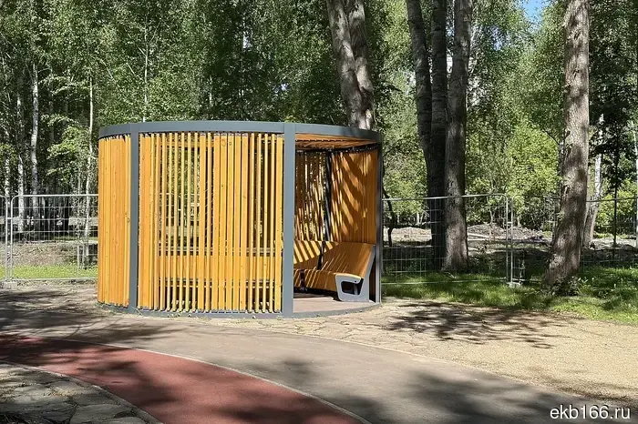 Most Yekaterinburg residents are in favor of closing well-maintained parks at night.