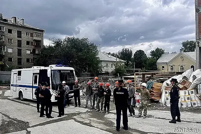 Sverdlovsk bailiffs deported more than 800 foreigners from Russia in the first quarter of 2026.