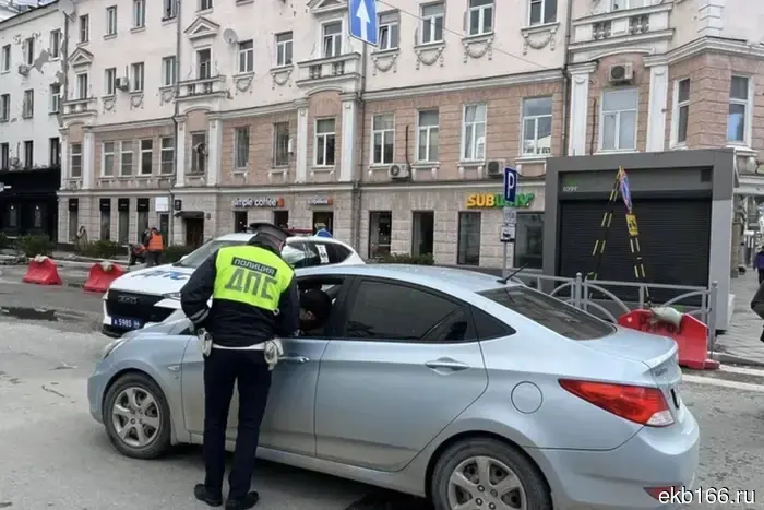 В Екатеринбурге сегодня с 9 часов утра улицы будут закрыты для подготовки к репетиции Парада Победы.