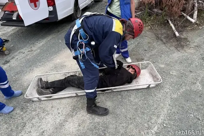 A teenager fell into a quarry near Nizhny Tagil.
