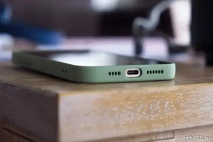 Students at a Yekaterinburg college were threatened with expulsion for refusing to install MAX