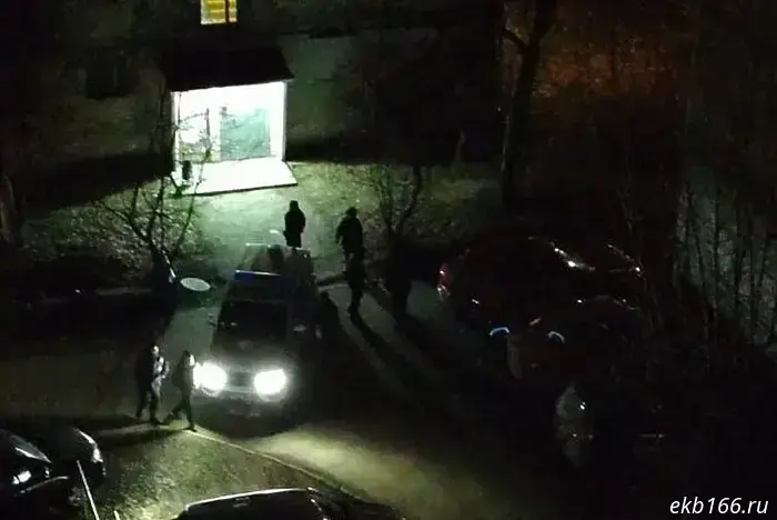 A man who threatened to detonate a grenade in an apartment building was detained in Pervouralsk.