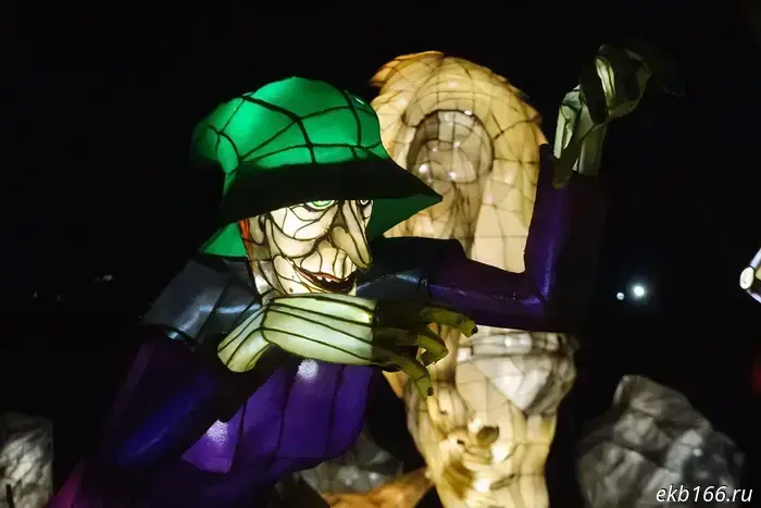 The "Kingdom of Magical Lights" festival opened in Mayakovsky Park. Photo report.