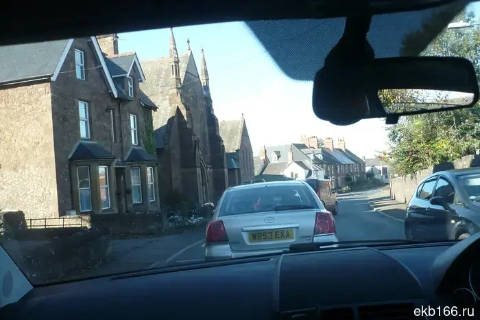 "You are too close." How to properly calculate the distance on the road was explained by the State Traffic Safety Inspectorate.
