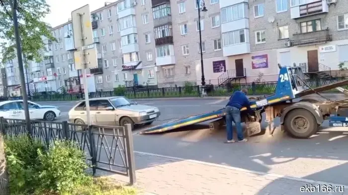 В Туринске сотрудники правоохранительных органов задержали водителя легкового автомобиля, находившегося в состоянии сильного алкогольного опьянения.