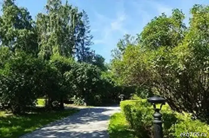 На Вторчермете вспыхнуло пламя на строительстве жилого комплекса.