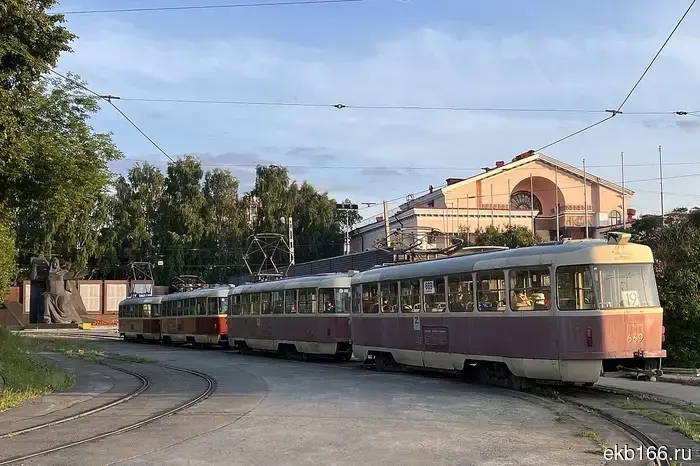 В Екатеринбурге будут изменены маршруты трамваев и троллейбусов на Уралмаше.