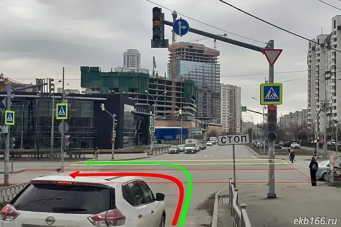 In Yekaterinburg, a GPS got the traffic rules wrong at a major downtown intersection.
