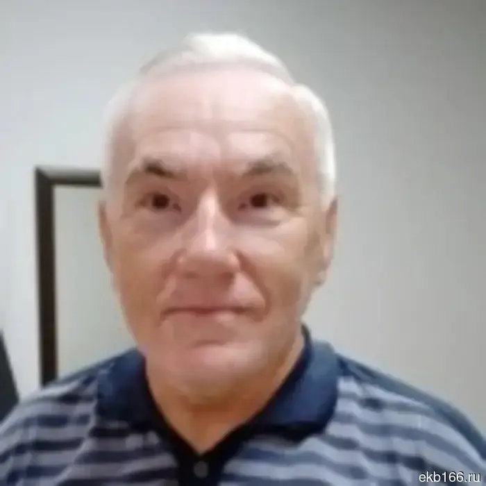 Центр Екатеринбурга окутал черный дым.