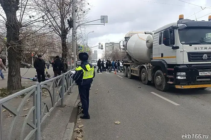 The traffic police reported the cause of the accident in Yekaterinburg that killed a courier.