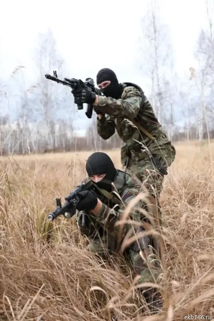 "For courage and heroism." The "Rossy" special forces unit of the Sverdlovsk GUFSIN celebrates its 35th anniversary.