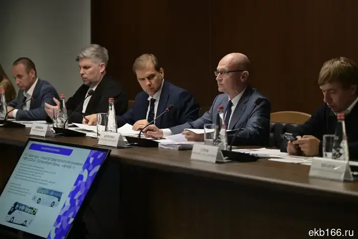 The Deputy Head of the Presidential Administration, Sergey Kiriyenko, unexpectedly arrived in Yekaterinburg.