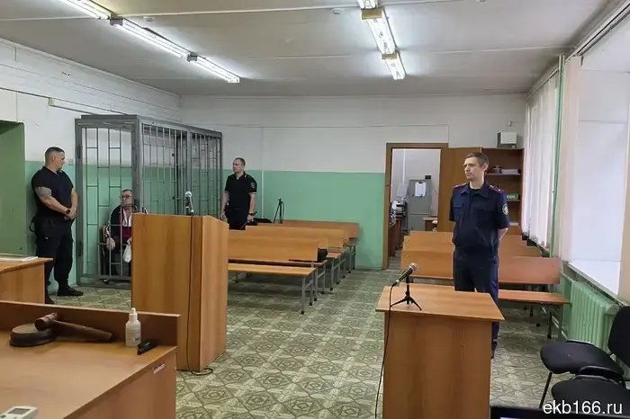 В Серове мужчину, который два года назад до смерти избил своего соседа по палате из-за храпа, предстанут перед судом.