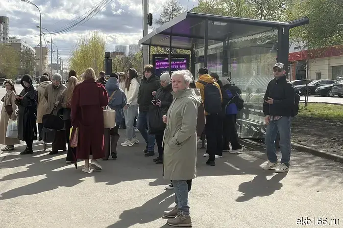 Yekaterinburg residents were promised another two hundred new bus stops.