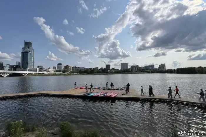 A beach with sunbeds and picnic areas will appear in the center of Yekaterinburg.